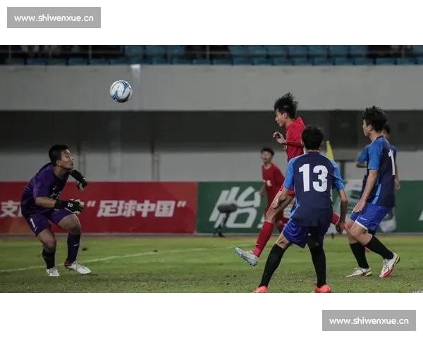 新手入门必看足球赛事推荐，轻松了解精彩赛事的看点与规则 - 副本 - 副本